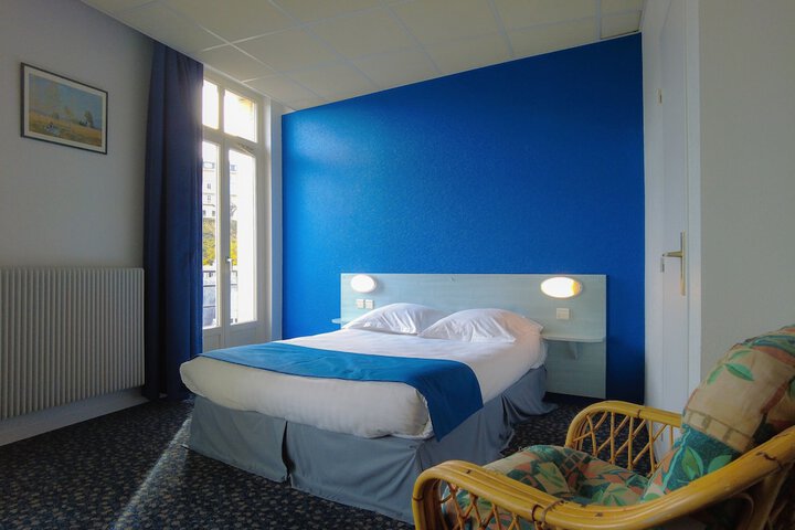 Room 4 of 17