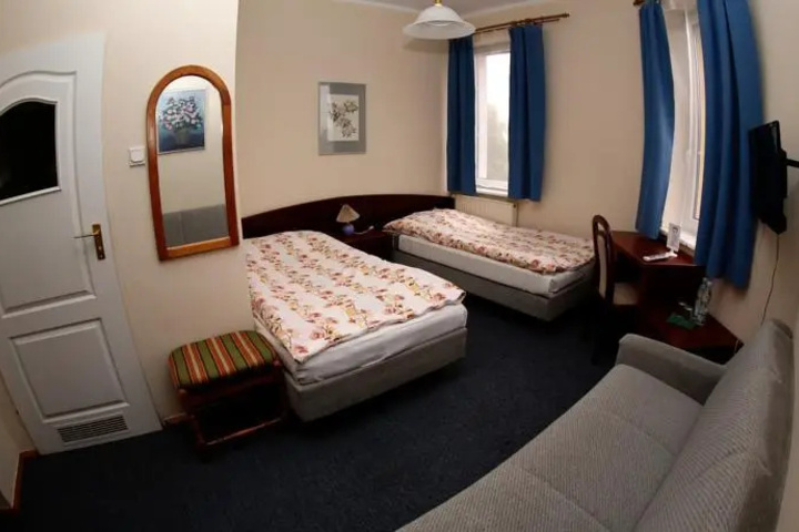 Room 2 of 2