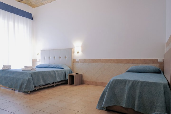 Room 10 of 63