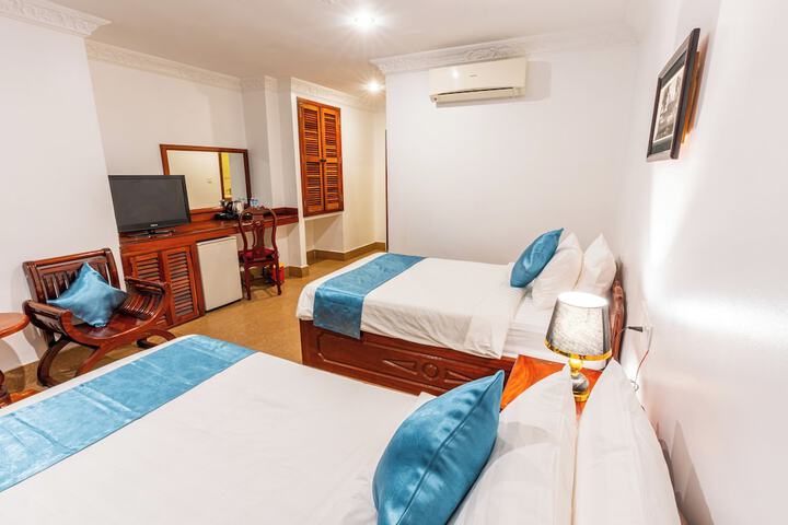 Room 4 of 53