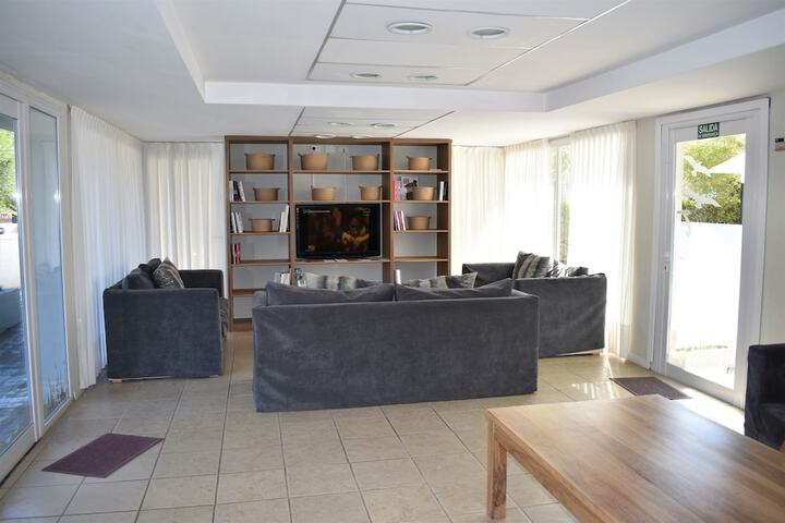 Hotel Interior 8 of 118