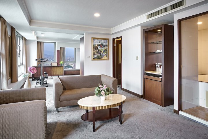 Room 36 of 79