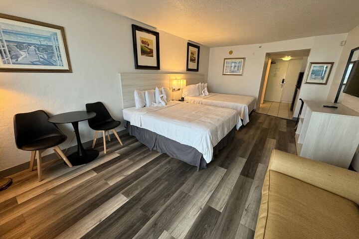 City Room 2 Queen Beds City View (18 of 20)