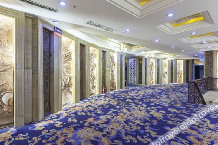 Hotel Interior 20 of 41