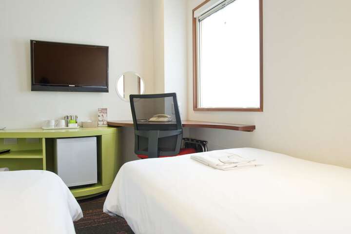 Room 10 of 63