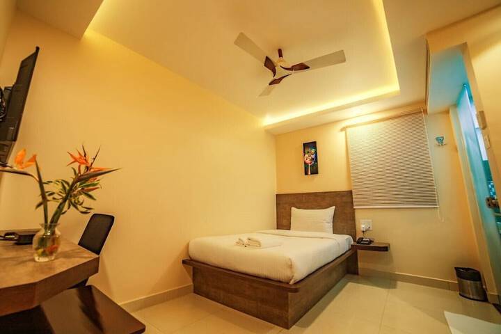 Room 10 of 52