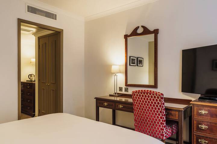 Room 21 of 124