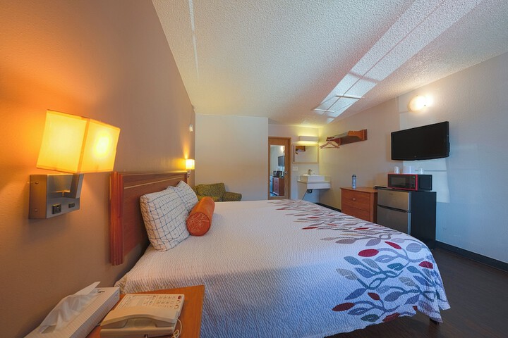 Room 25 of 60