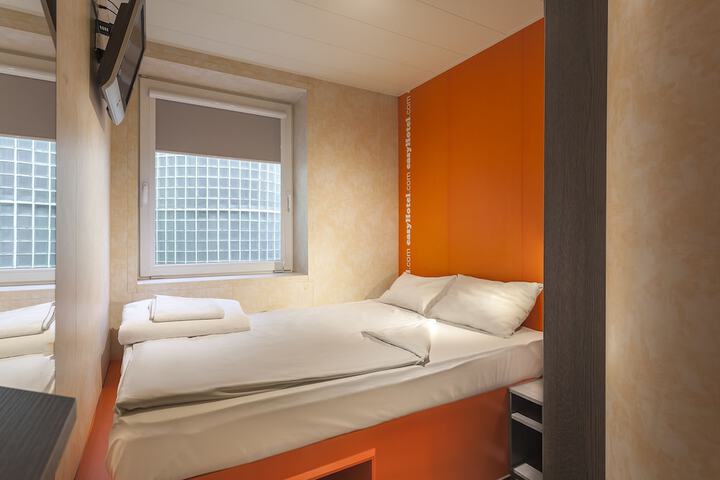 Room 26 of 57