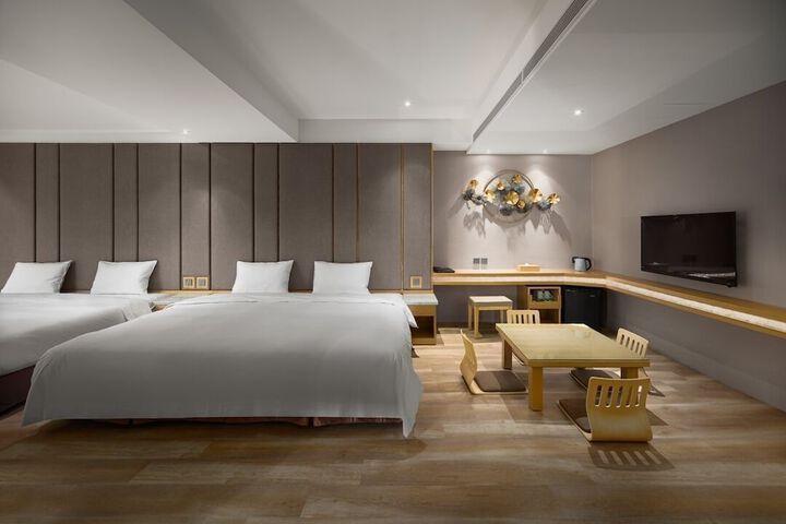 Room 17 of 50