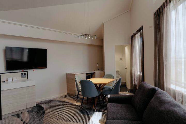 Room 22 of 108