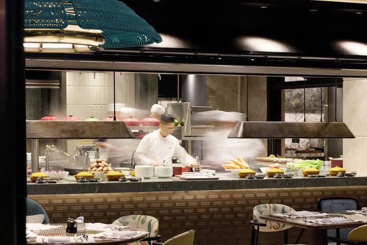 Dining 45 of 75