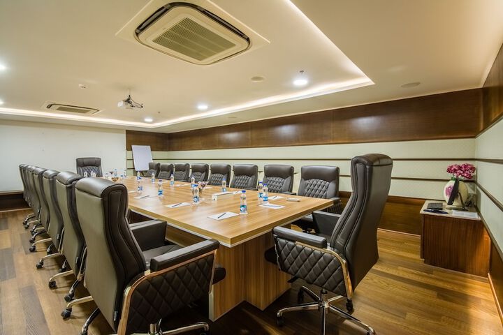 Business Center 86 of 104