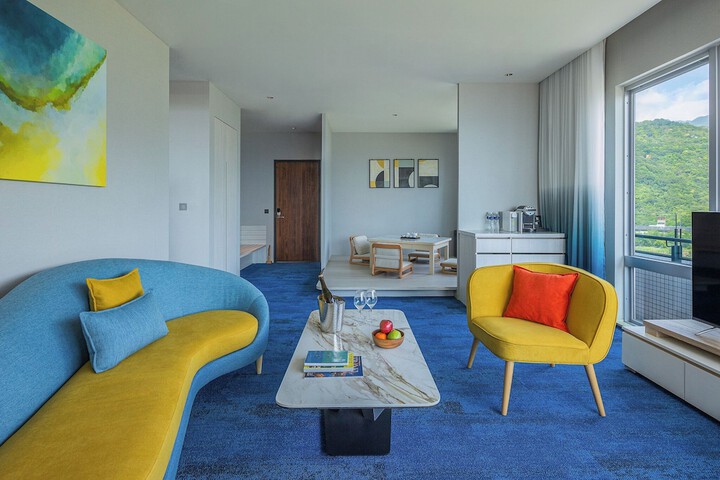 Room 27 of 88