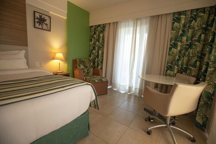 Room 9 of 120