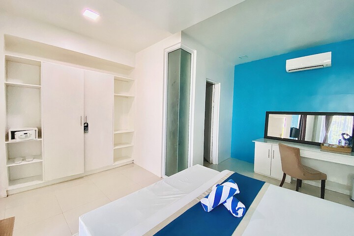 Room 7 of 51