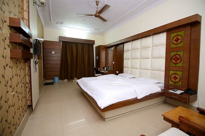 Room 34 of 55