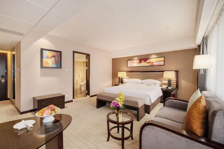 Room 18 of 35