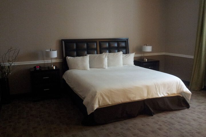 Room 11 of 42