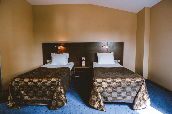 Room 15 of 85
