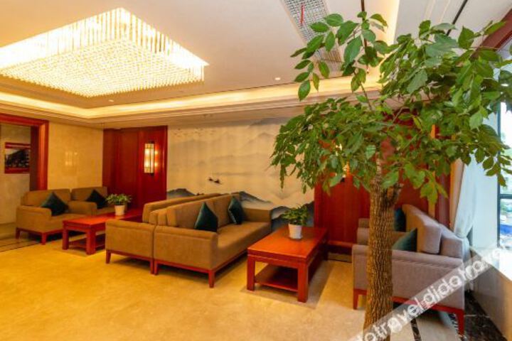 Hotel Interior 11 of 19