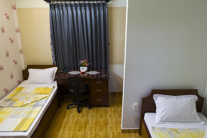 Room 3 of 47