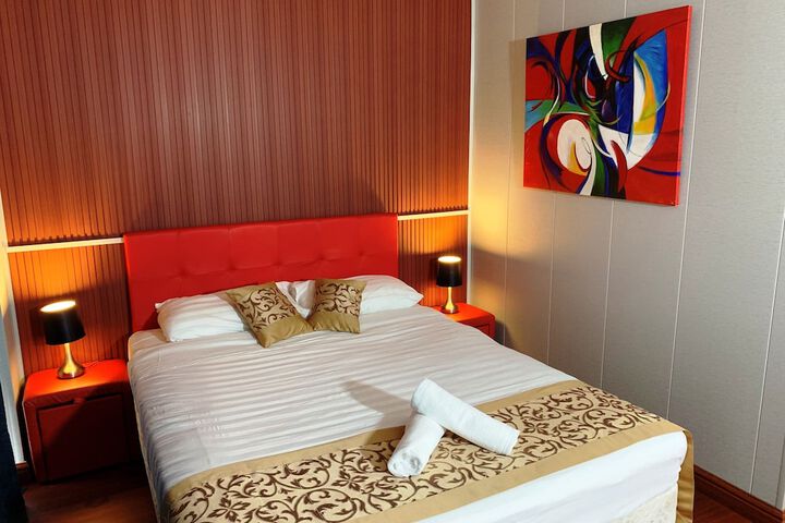 Room 6 of 43