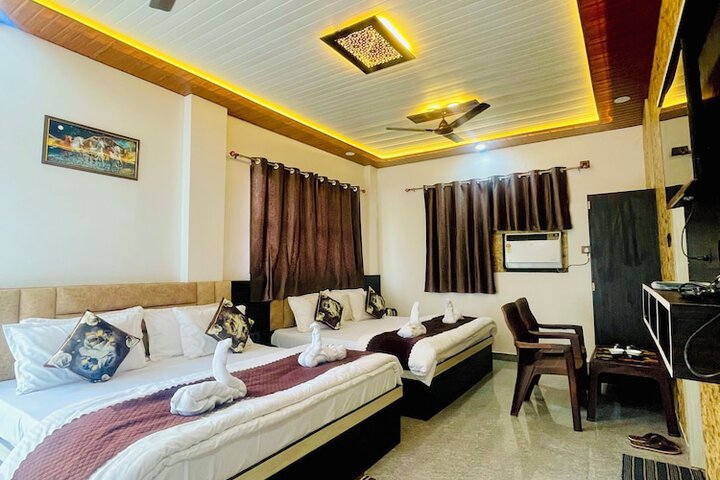 Room 8 of 44