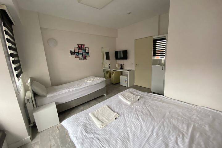 Room 6 of 6