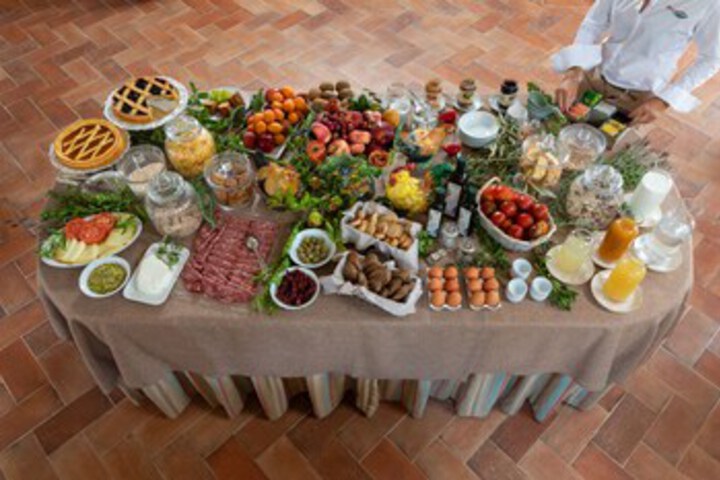 Breakfast/Coffee Service 9 of 47