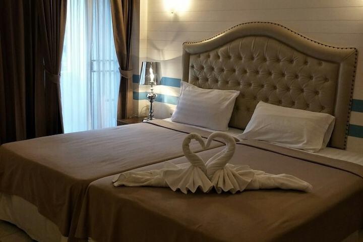 Room 17 of 29