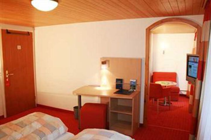 Room 49 of 67