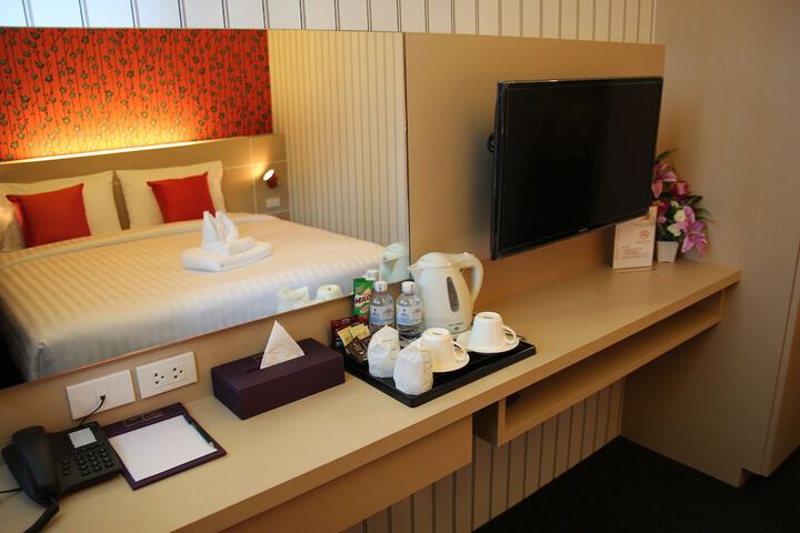 Room 8 of 36