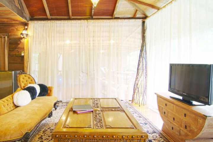 Room 37 of 100