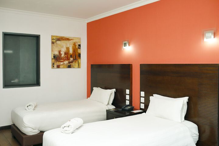 Room 5 of 39