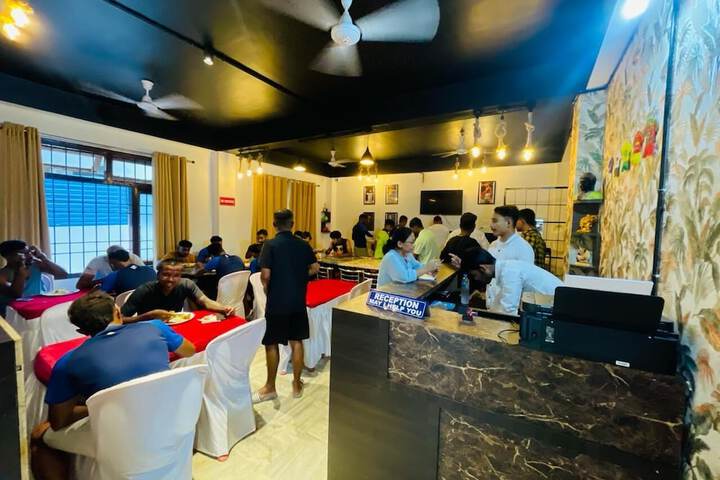 Dining 22 of 29