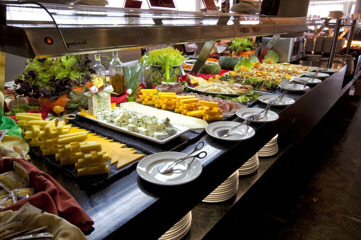 Breakfast/Coffee Service 30 of 45