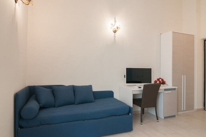 Room 27 of 29