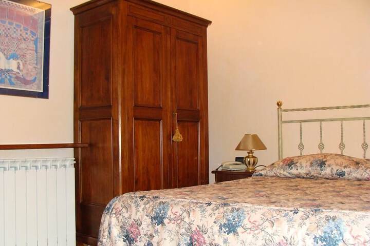 Room 16 of 25