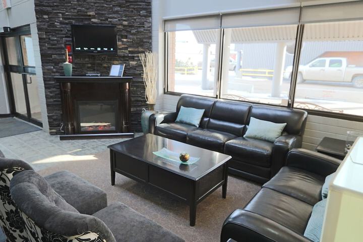Lounge 41 of 60