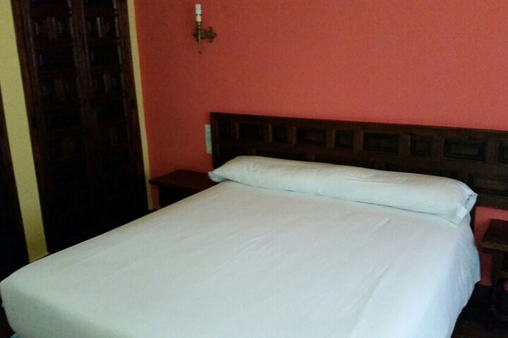 Room 3 of 8