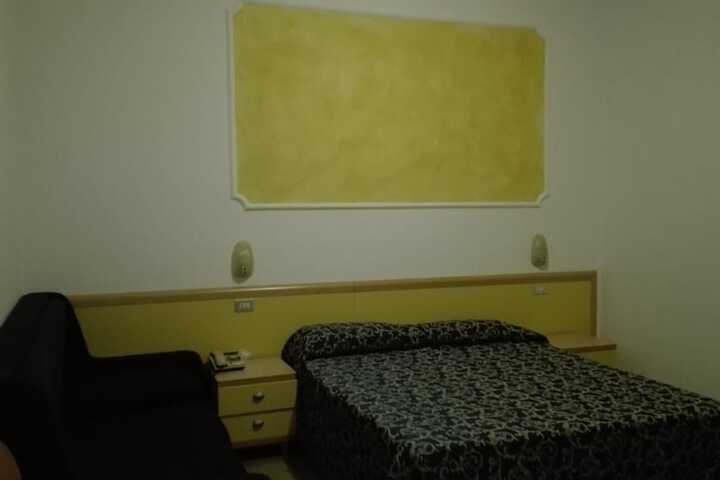 Room 19 of 66