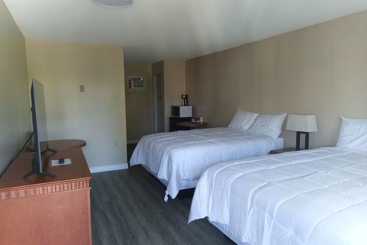 Comfort Double Room 2 Queen Beds Balcony (6 of 11)