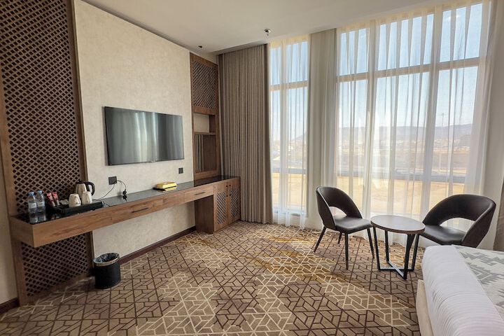 Room 10 of 20