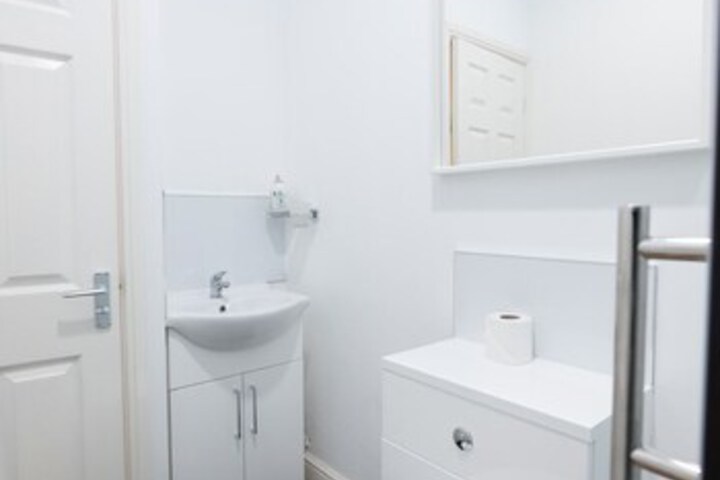 Room 42 of 167