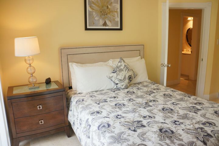 Room 8 of 60