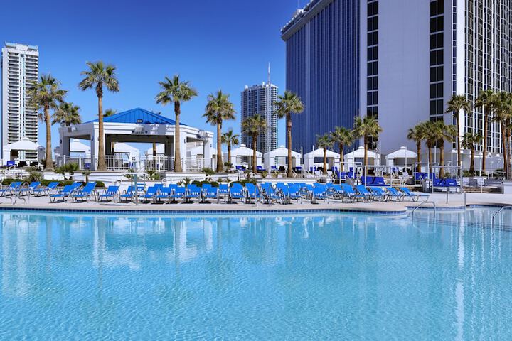 Pool Hotel