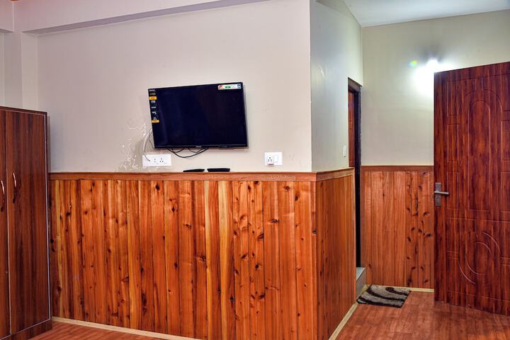 Room 38 of 65