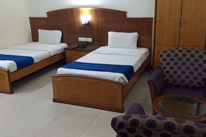 Room 12 of 41