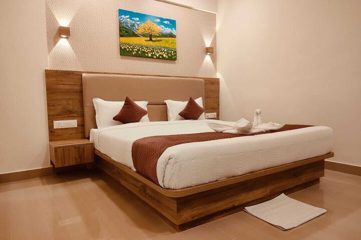 Room 4 of 32